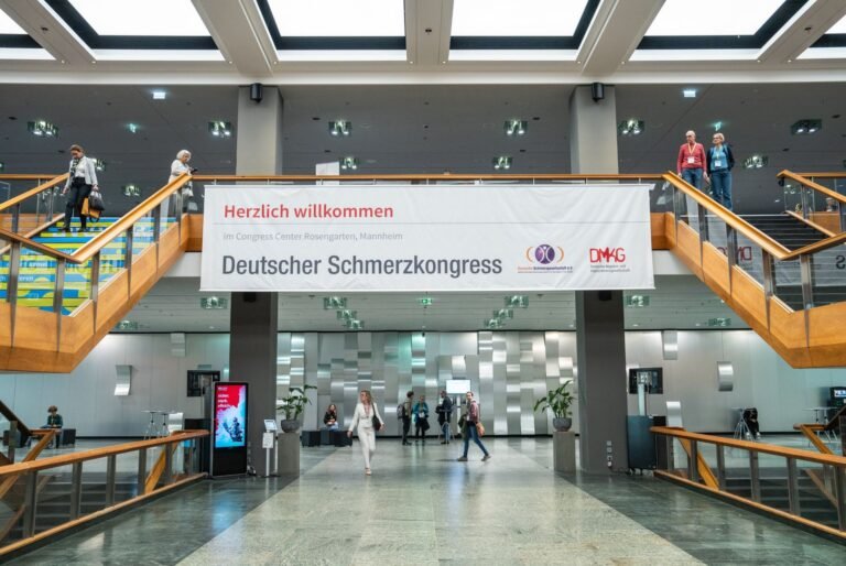 Willkommensbanner Deutscher Schmerzkongress im Congress Center Rosengarten Mannheim